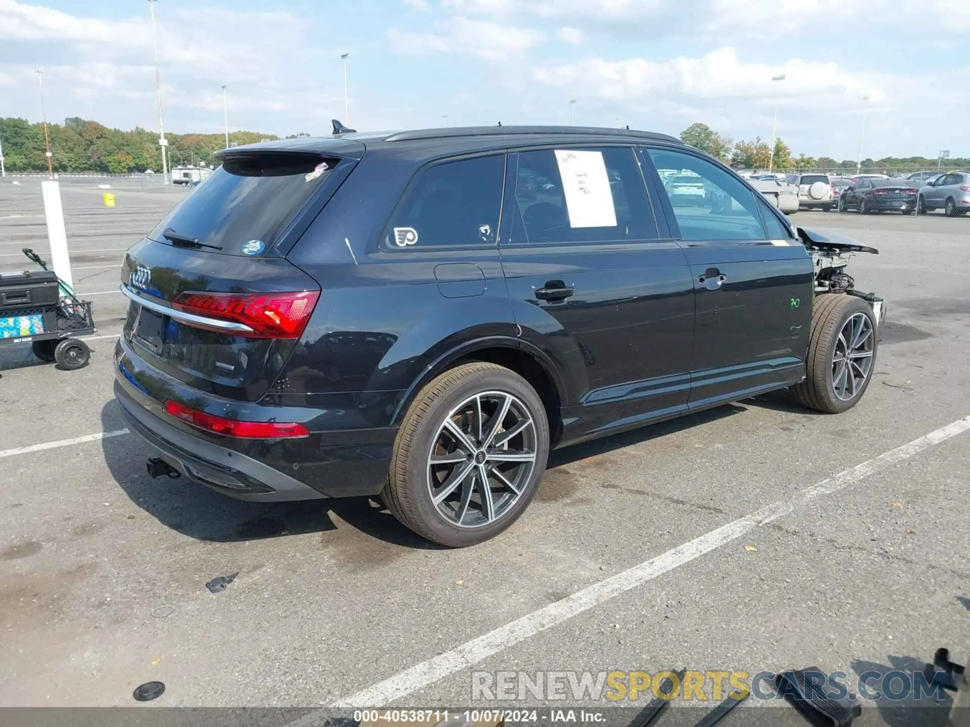 4 Photograph of a damaged car WA1LXAF70MD014802 AUDI Q7 2021