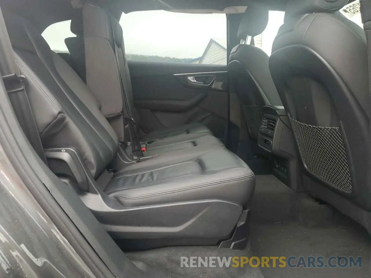 11 Photograph of a damaged car WA1LXAF70MD015173 AUDI Q7 2021