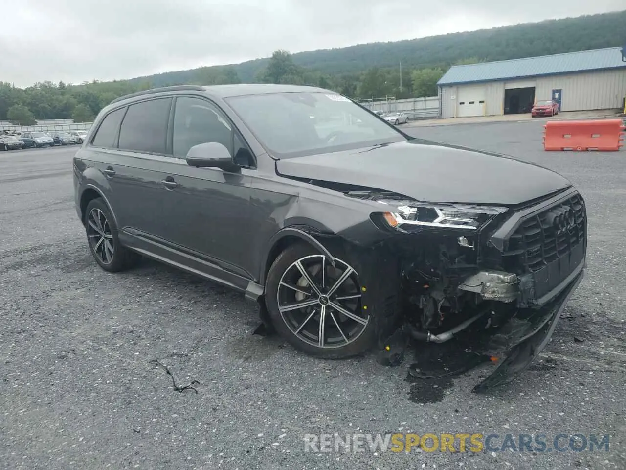 4 Photograph of a damaged car WA1LXAF70MD015173 AUDI Q7 2021