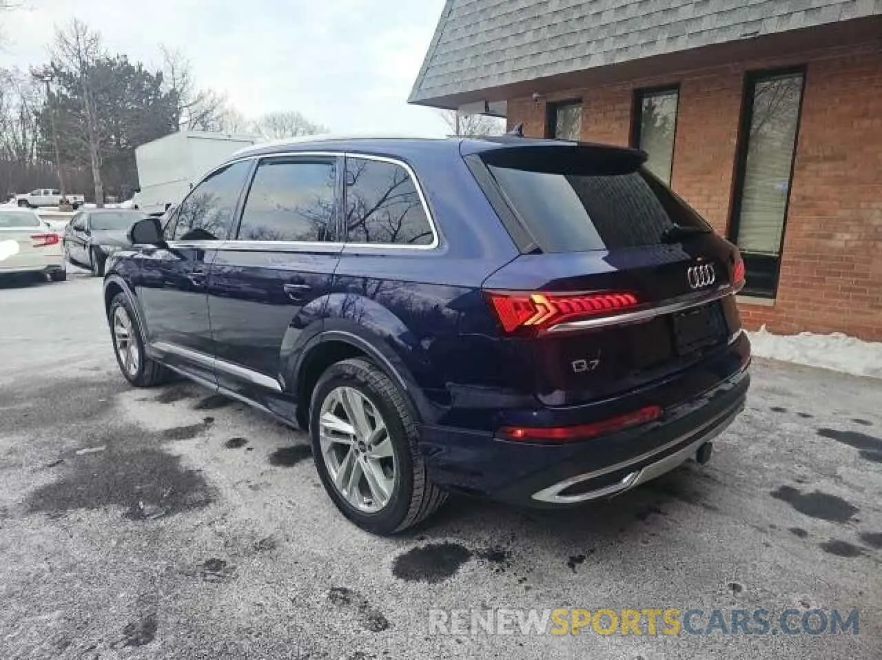 3 Photograph of a damaged car WA1LXAF70MD026593 AUDI Q7 2021