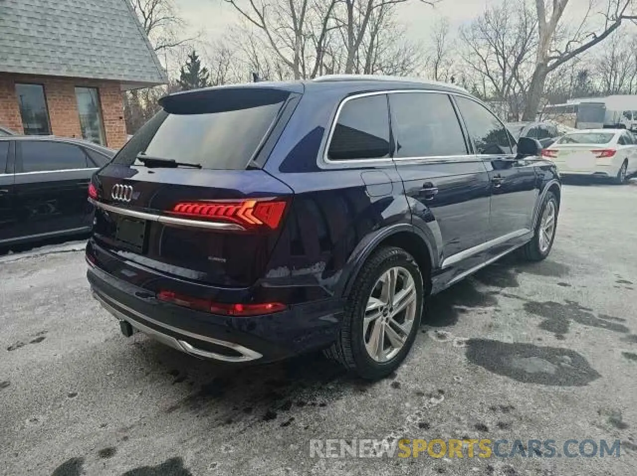 4 Photograph of a damaged car WA1LXAF70MD026593 AUDI Q7 2021
