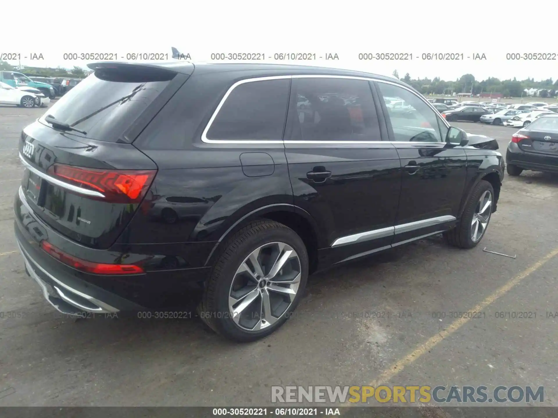 4 Photograph of a damaged car WA1LXAF70MD027484 AUDI Q7 2021