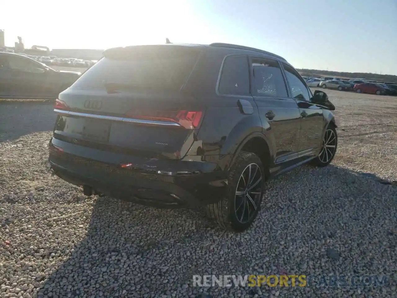 4 Photograph of a damaged car WA1LXAF70MD029199 AUDI Q7 2021