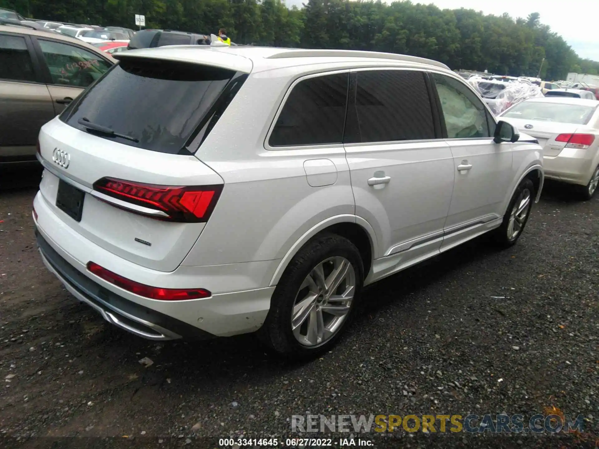 4 Photograph of a damaged car WA1LXAF70MD030160 AUDI Q7 2021