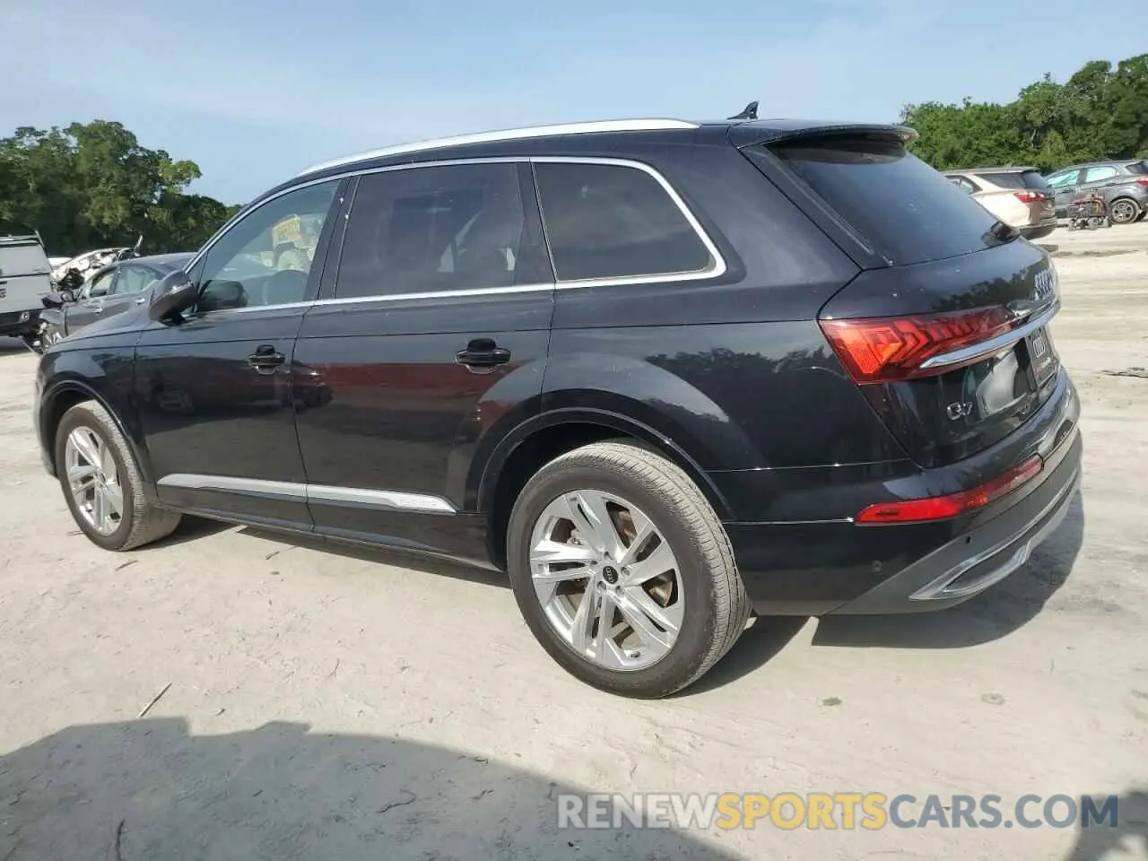 2 Photograph of a damaged car WA1LXAF71MD034878 AUDI Q7 2021