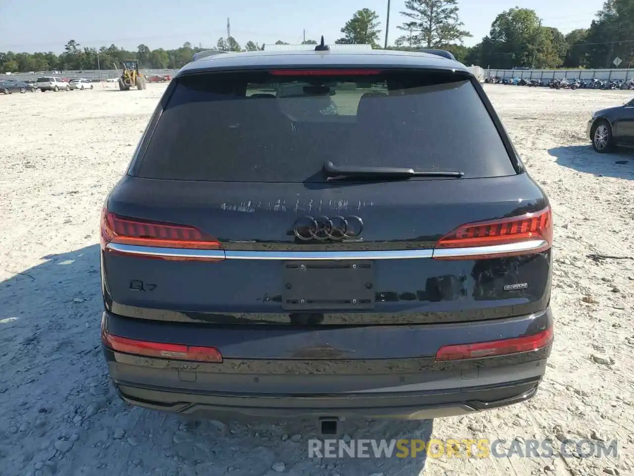 6 Photograph of a damaged car WA1LXAF71MD037716 AUDI Q7 2021