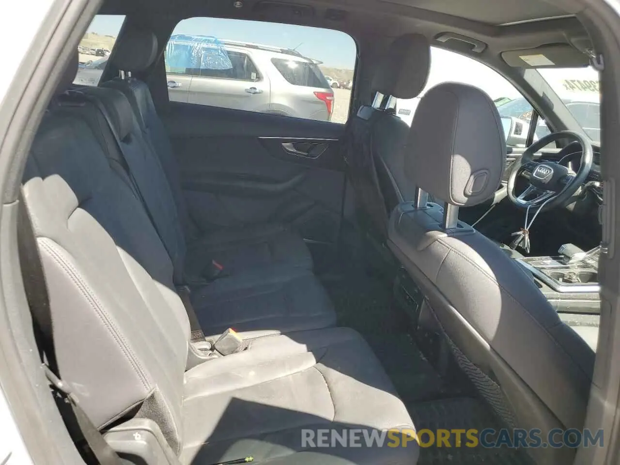 10 Photograph of a damaged car WA1LXAF73MD015913 AUDI Q7 2021