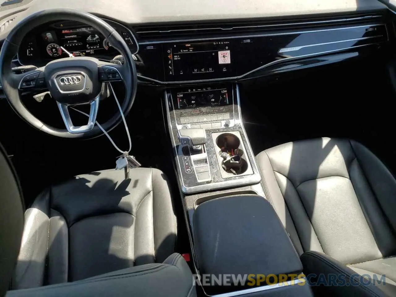 8 Photograph of a damaged car WA1LXAF73MD015913 AUDI Q7 2021
