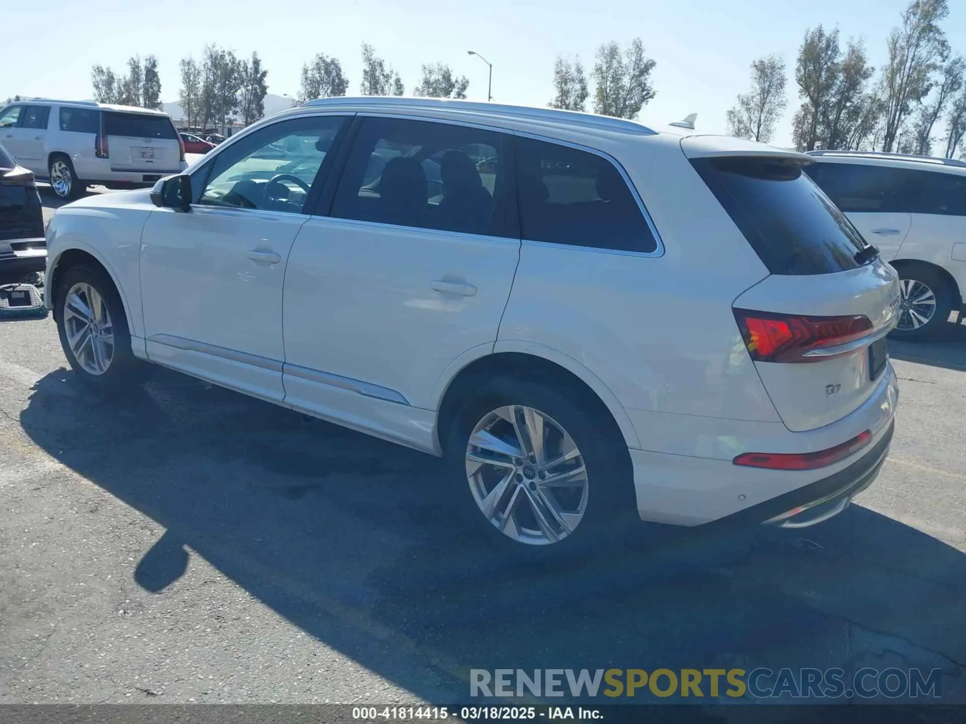 3 Photograph of a damaged car WA1LXAF73MD021033 AUDI Q7 2021