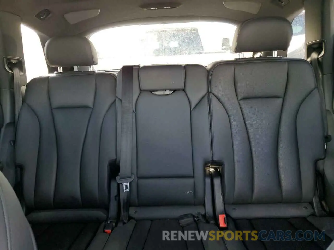 10 Photograph of a damaged car WA1LXAF73MD035238 AUDI Q7 2021