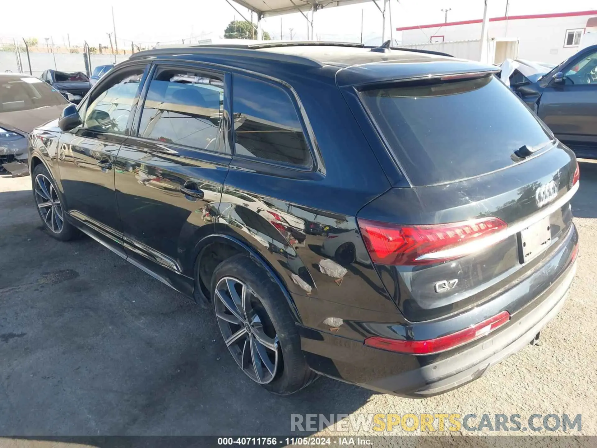 3 Photograph of a damaged car WA1LXAF74MD031554 AUDI Q7 2021