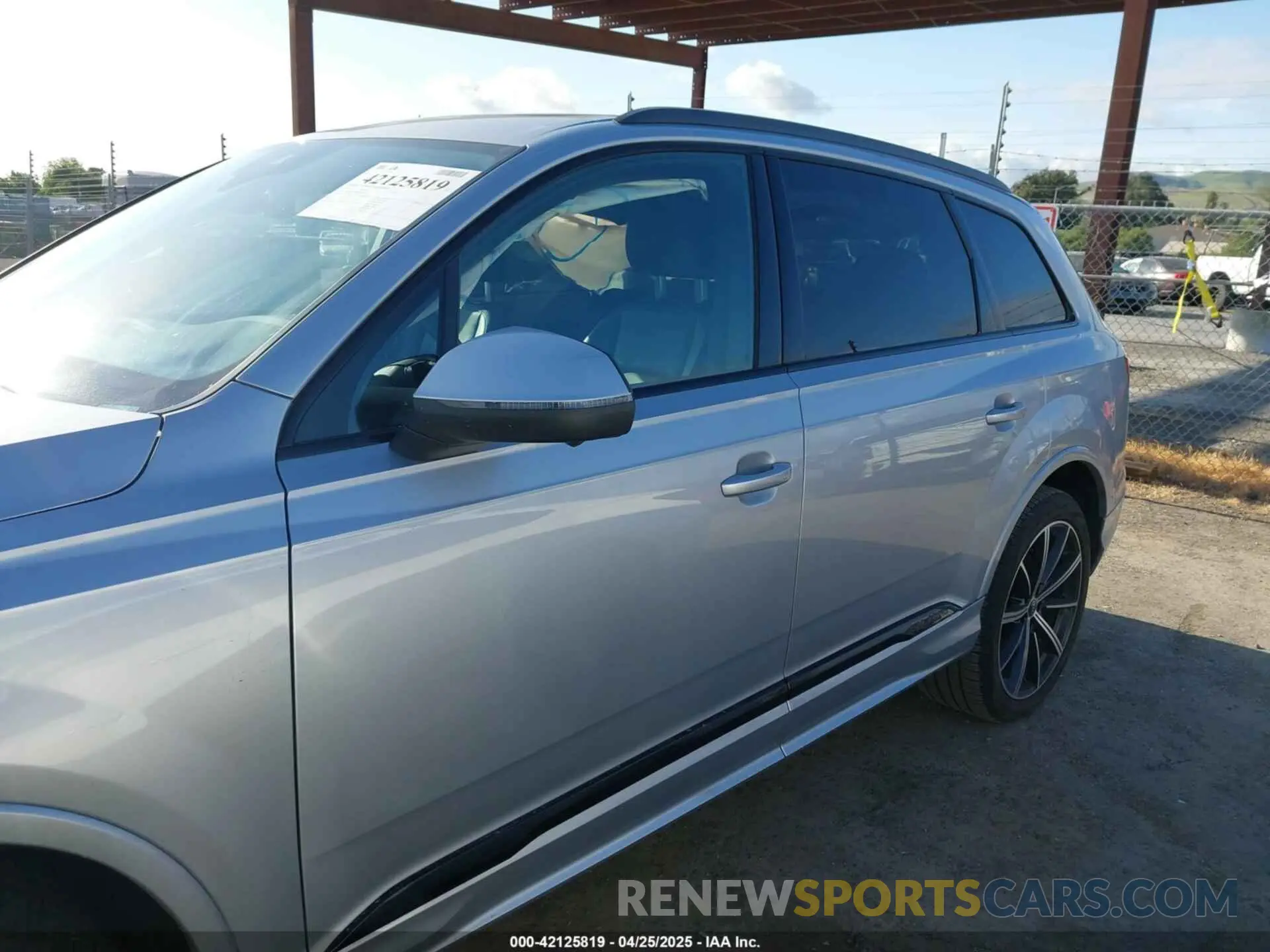 14 Photograph of a damaged car WA1LXAF74MD036771 AUDI Q7 2021