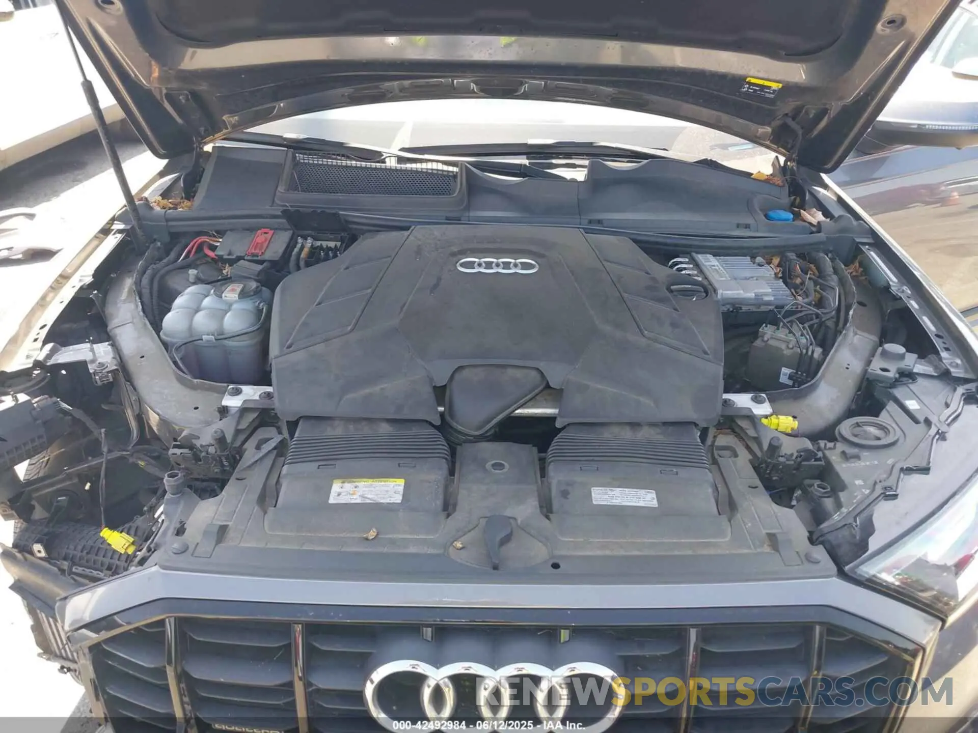 10 Photograph of a damaged car WA1LXAF75MD013368 AUDI Q7 2021