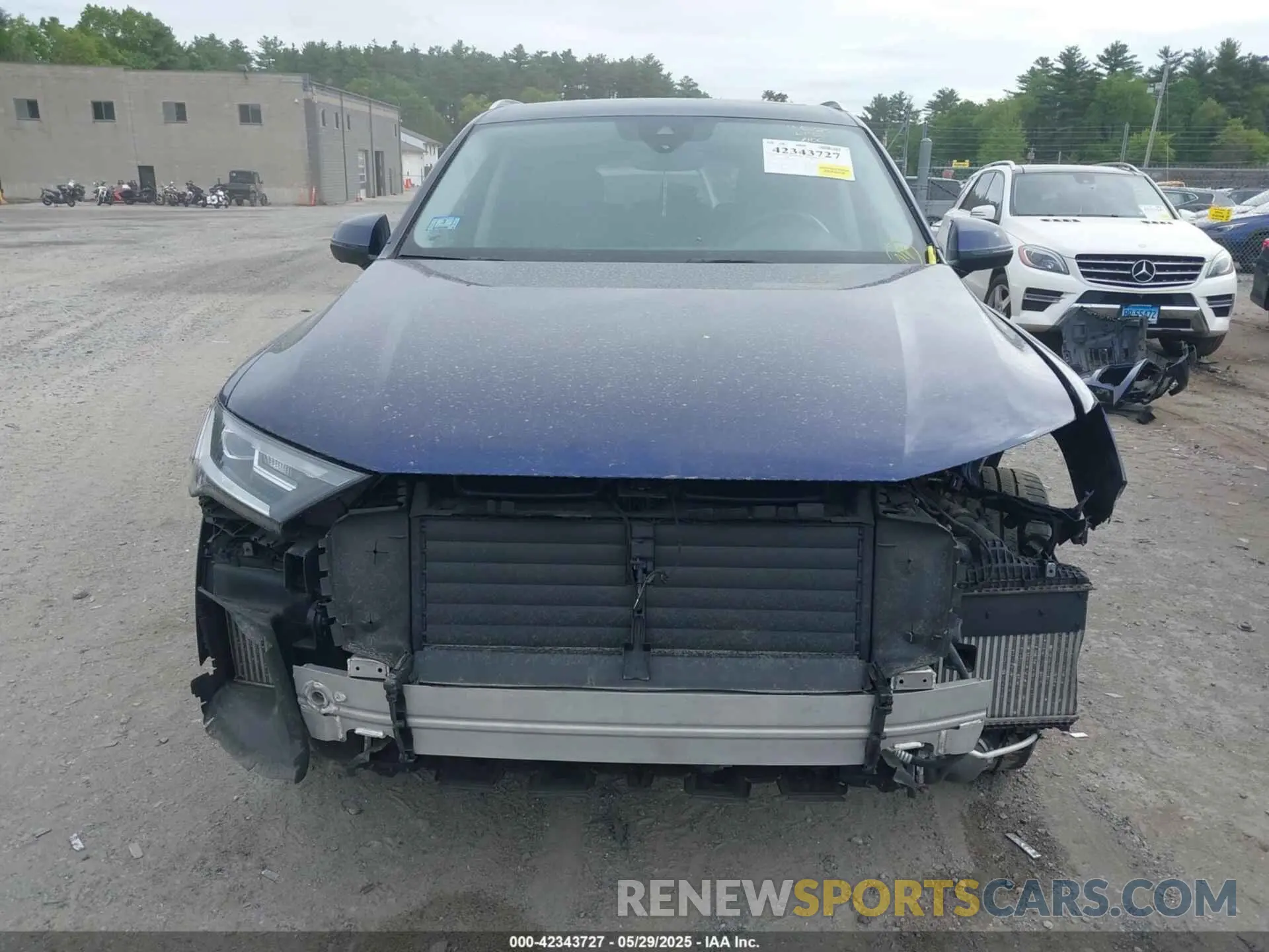 13 Photograph of a damaged car WA1LXAF75MD017825 AUDI Q7 2021