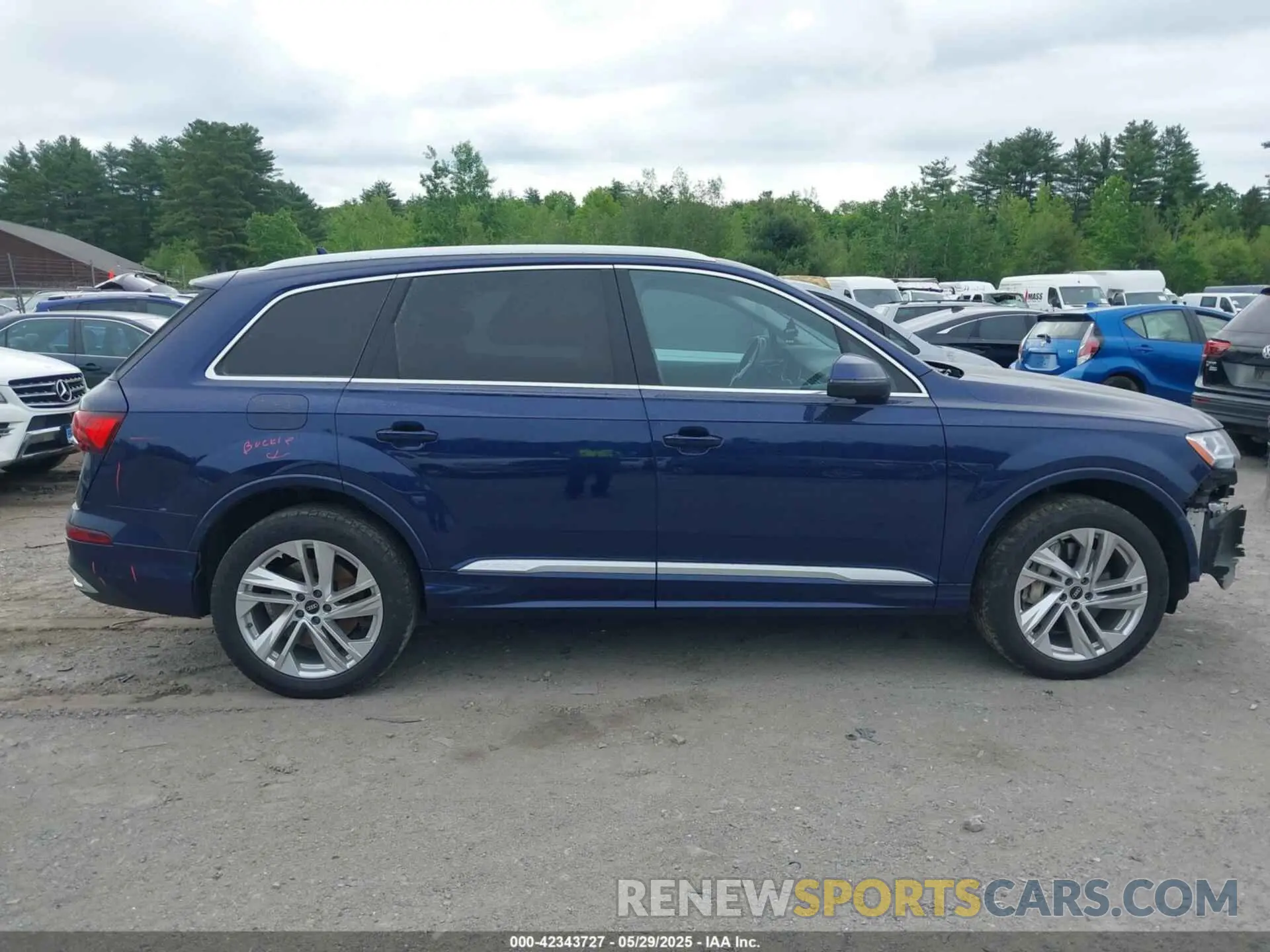 14 Photograph of a damaged car WA1LXAF75MD017825 AUDI Q7 2021