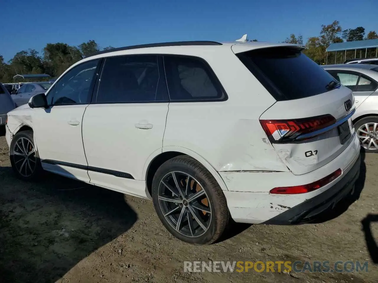 2 Photograph of a damaged car WA1LXAF75MD041056 AUDI Q7 2021