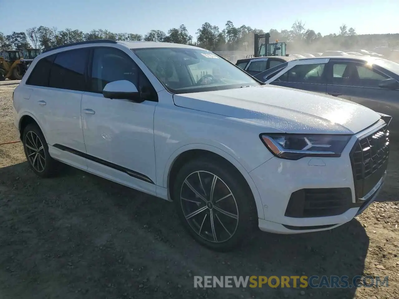 4 Photograph of a damaged car WA1LXAF75MD041056 AUDI Q7 2021