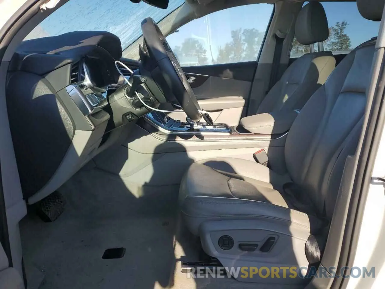 7 Photograph of a damaged car WA1LXAF75MD041056 AUDI Q7 2021