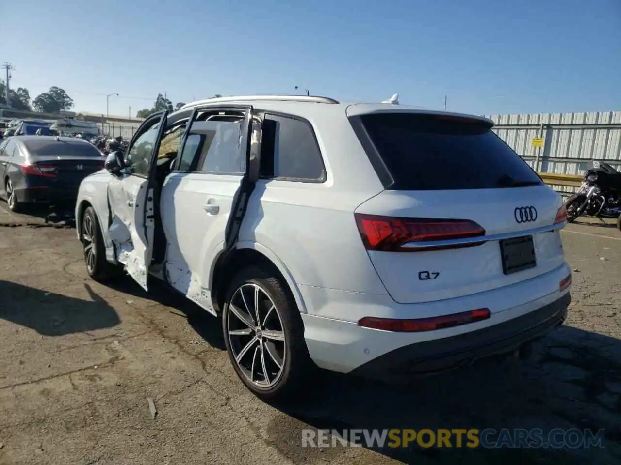 3 Photograph of a damaged car WA1LXAF76MD015355 AUDI Q7 2021