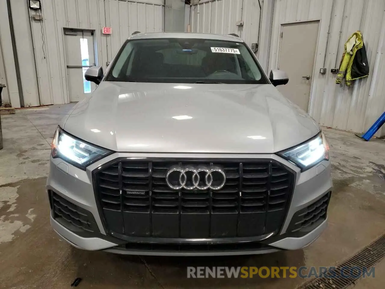 5 Photograph of a damaged car WA1LXAF76MD027280 AUDI Q7 2021