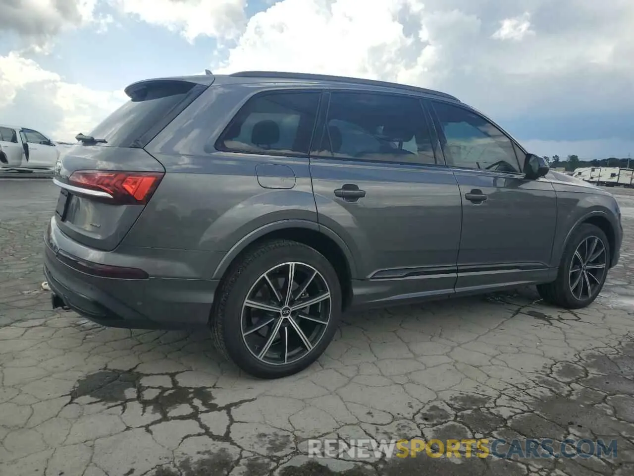 3 Photograph of a damaged car WA1LXAF76MD027344 AUDI Q7 2021
