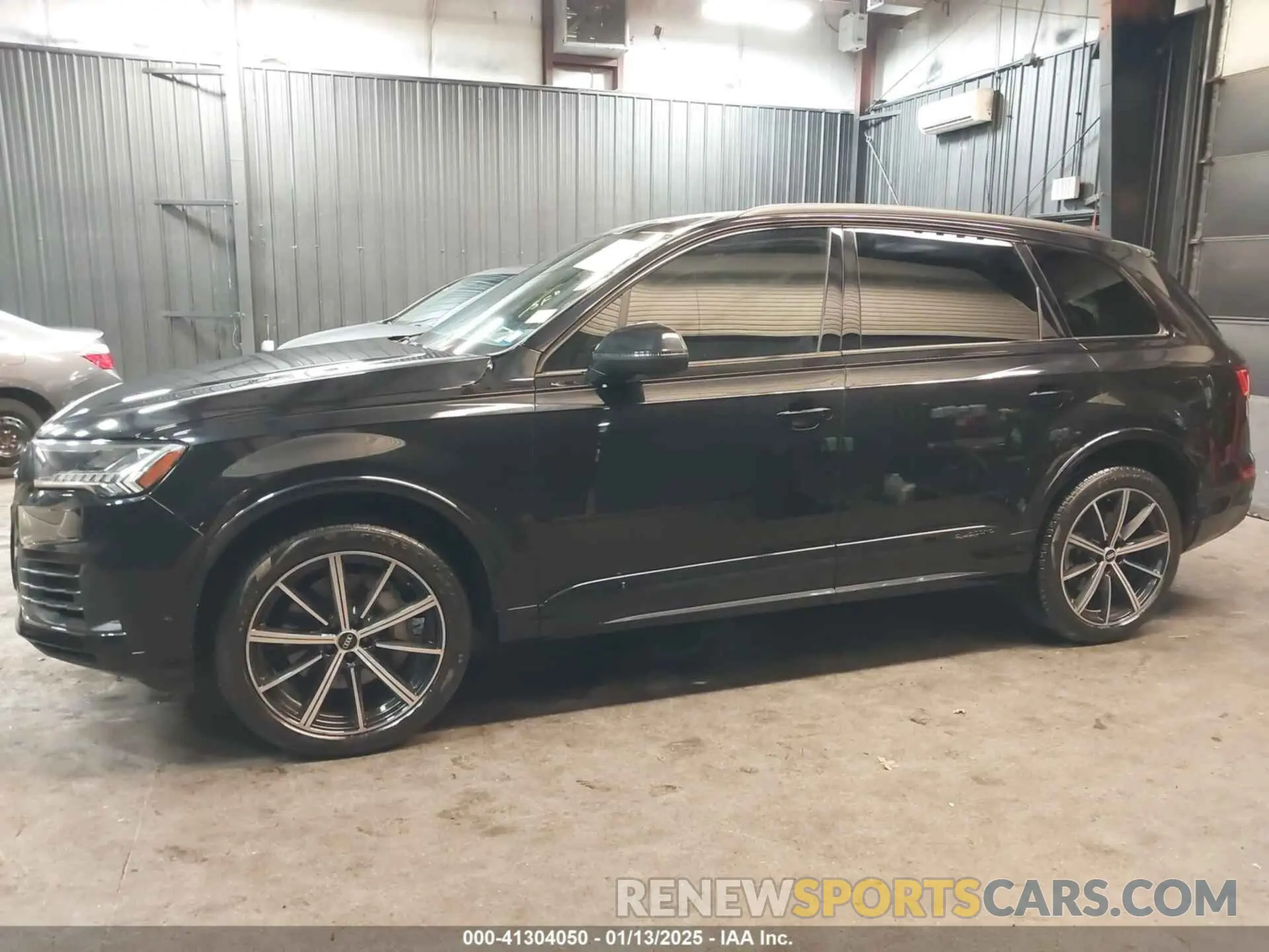 14 Photograph of a damaged car WA1LXAF76MD039056 AUDI Q7 2021