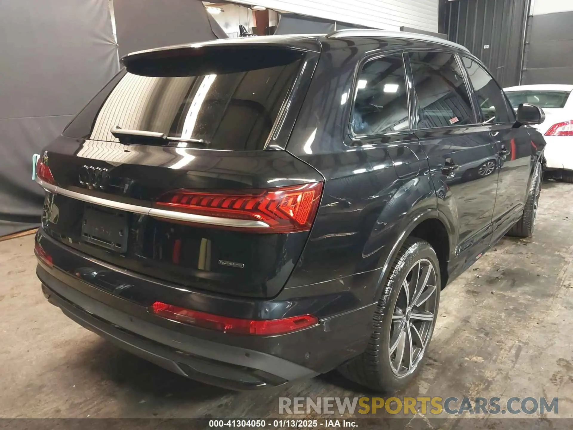 4 Photograph of a damaged car WA1LXAF76MD039056 AUDI Q7 2021