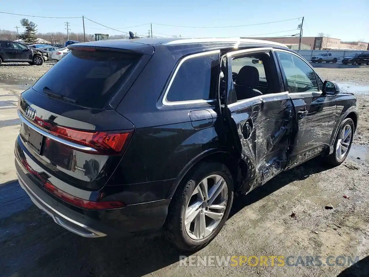 3 Photograph of a damaged car WA1LXAF77MD000671 AUDI Q7 2021