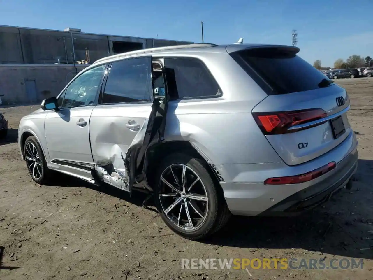 2 Photograph of a damaged car WA1LXAF77MD025277 AUDI Q7 2021