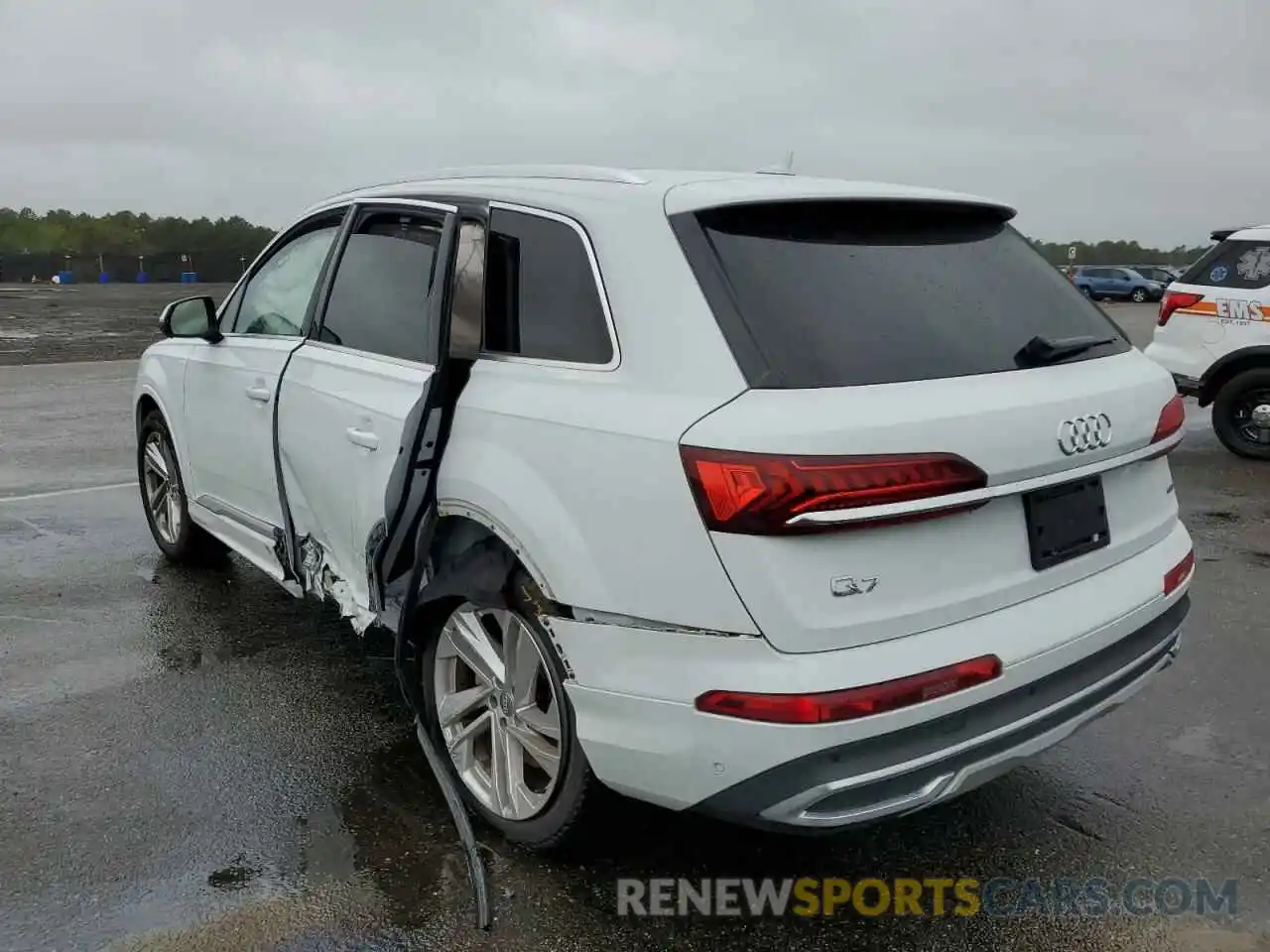 3 Photograph of a damaged car WA1LXAF78MD011453 AUDI Q7 2021