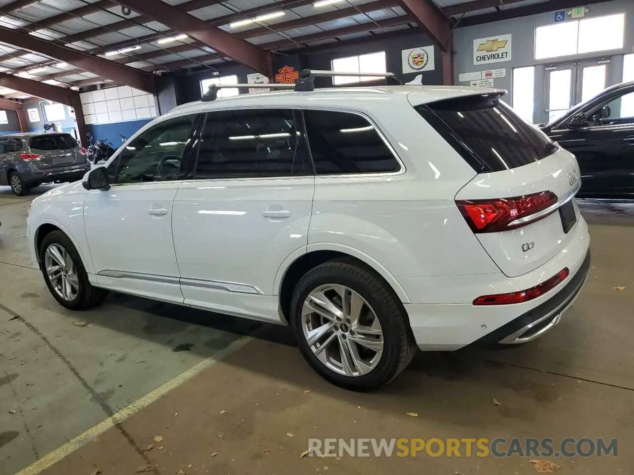 2 Photograph of a damaged car WA1LXAF78MD025935 AUDI Q7 2021