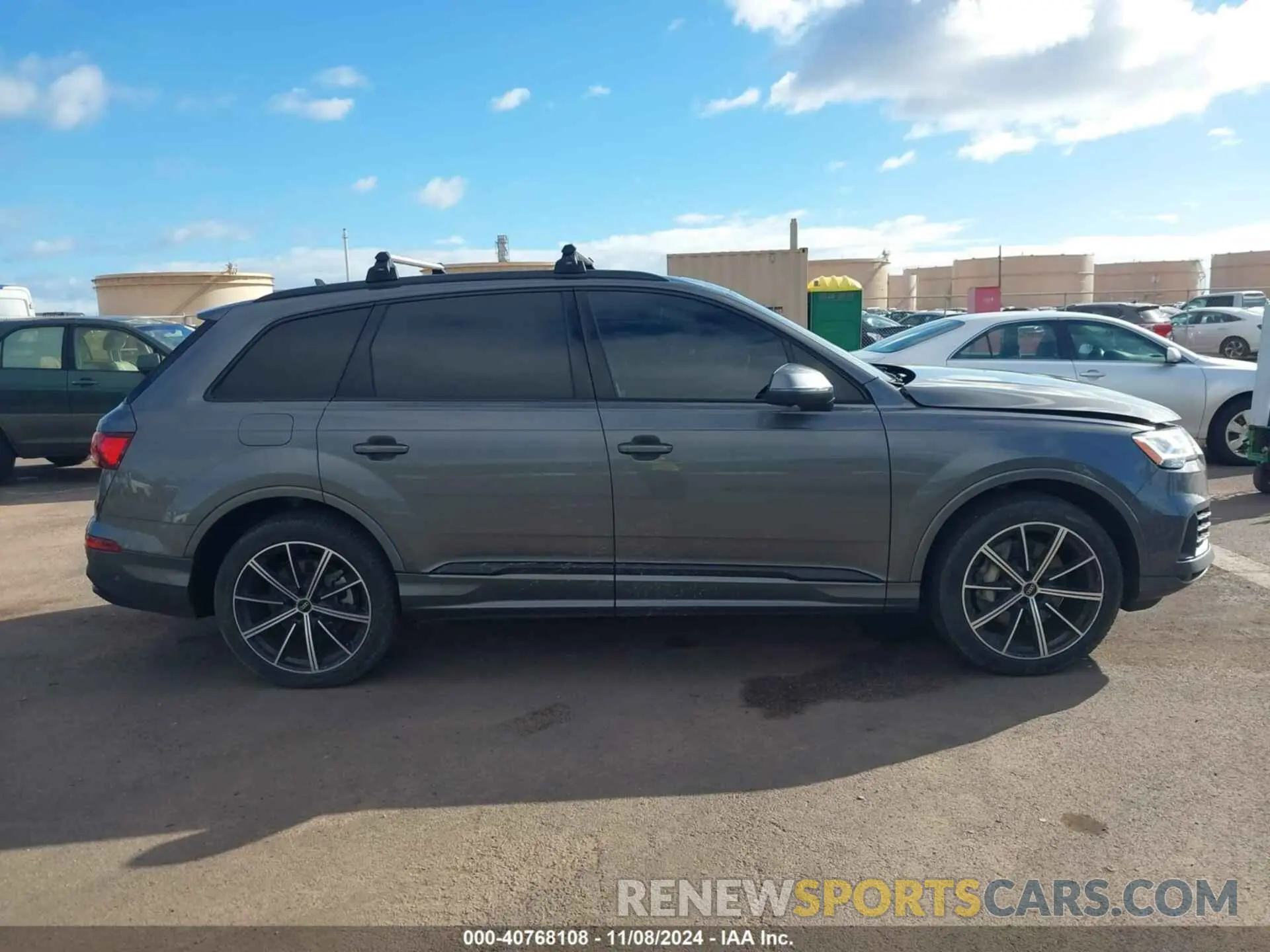 14 Photograph of a damaged car WA1LXAF78MD037616 AUDI Q7 2021
