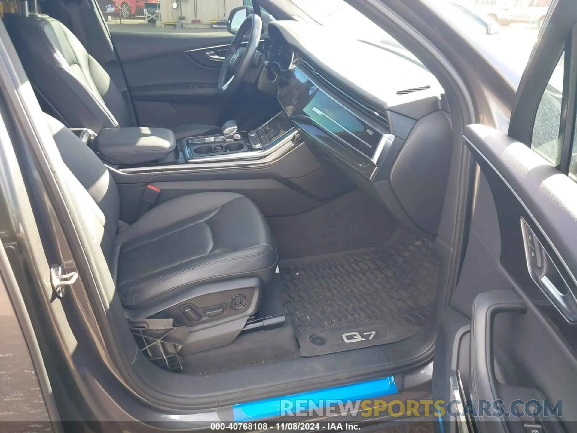 5 Photograph of a damaged car WA1LXAF78MD037616 AUDI Q7 2021