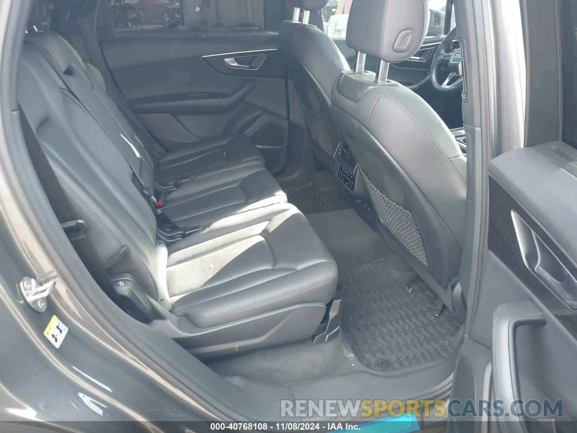 8 Photograph of a damaged car WA1LXAF78MD037616 AUDI Q7 2021