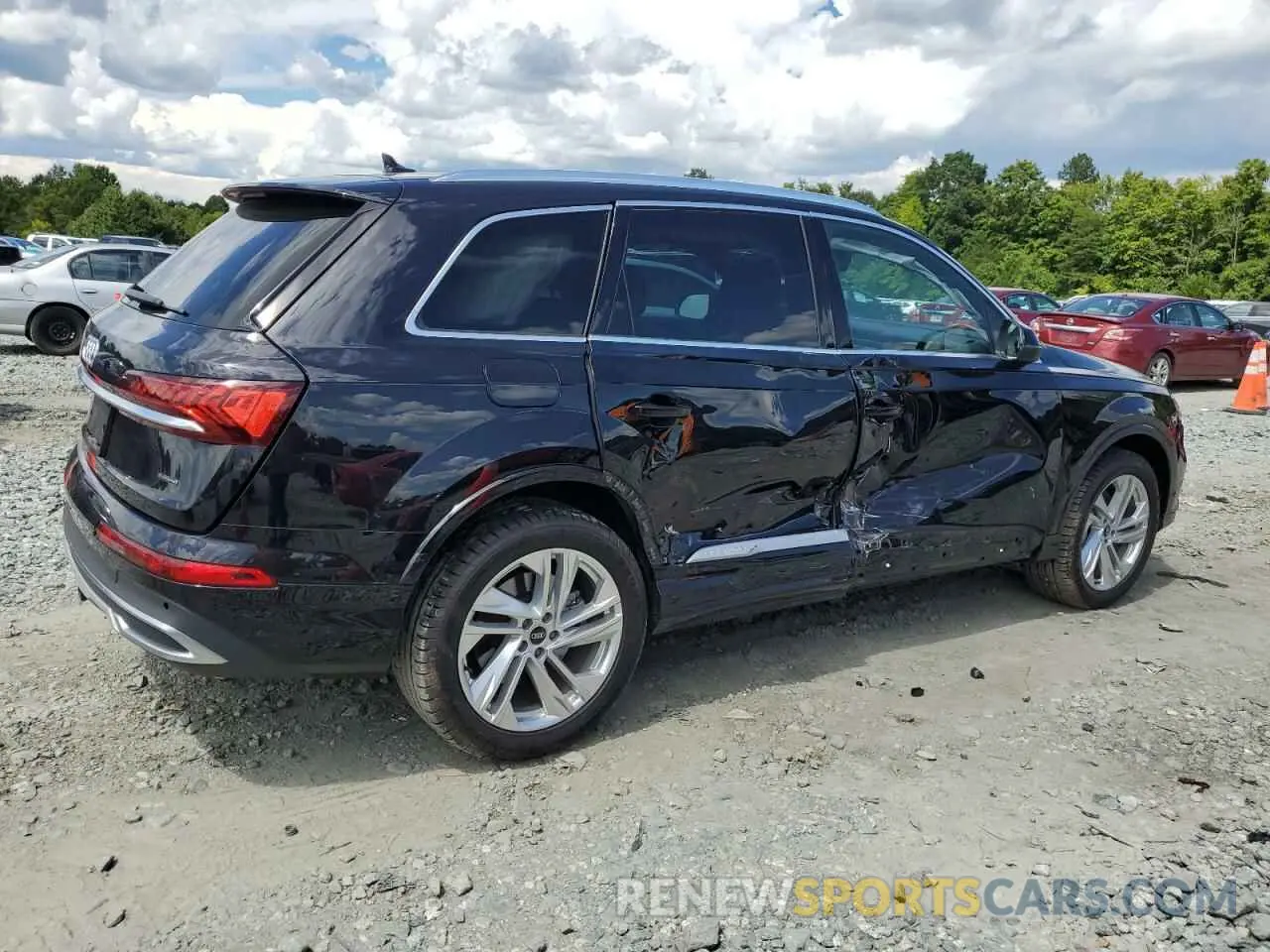 3 Photograph of a damaged car WA1LXAF78MD039107 AUDI Q7 2021
