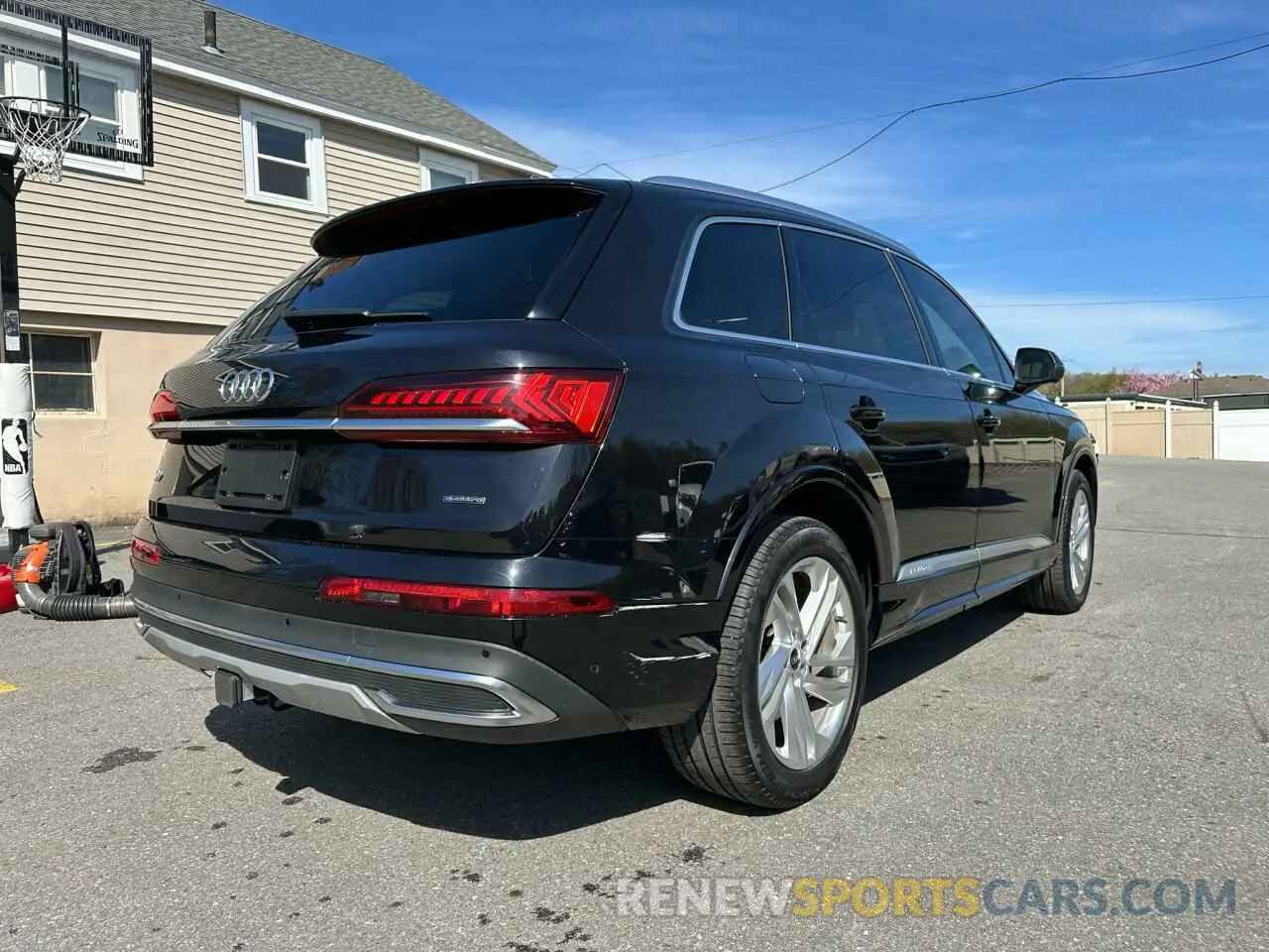 3 Photograph of a damaged car WA1LXAF79MD000493 AUDI Q7 2021