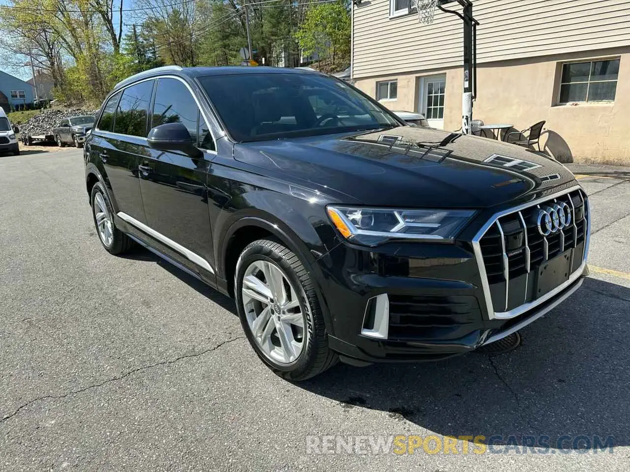 4 Photograph of a damaged car WA1LXAF79MD000493 AUDI Q7 2021