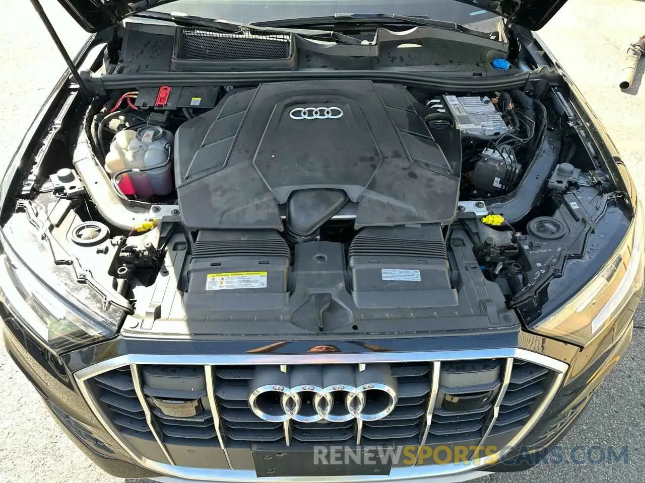 5 Photograph of a damaged car WA1LXAF79MD000493 AUDI Q7 2021