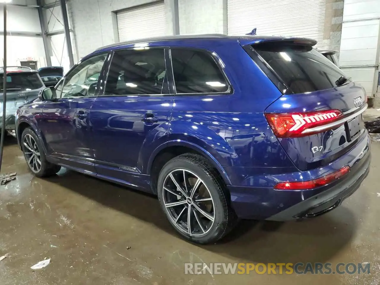 2 Photograph of a damaged car WA1LXAF79MD014507 AUDI Q7 2021