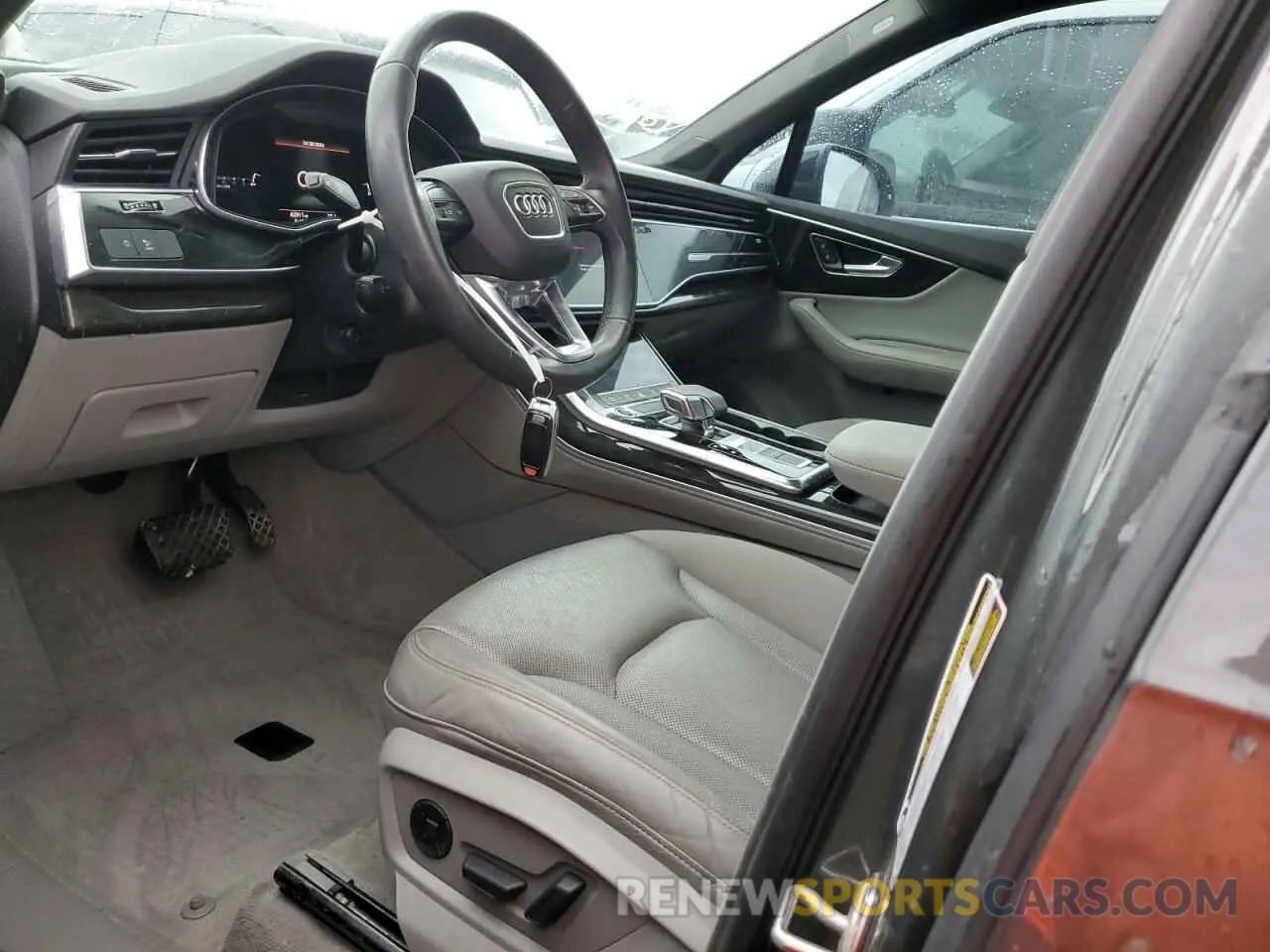 7 Photograph of a damaged car WA1LXAF79MD025846 AUDI Q7 2021