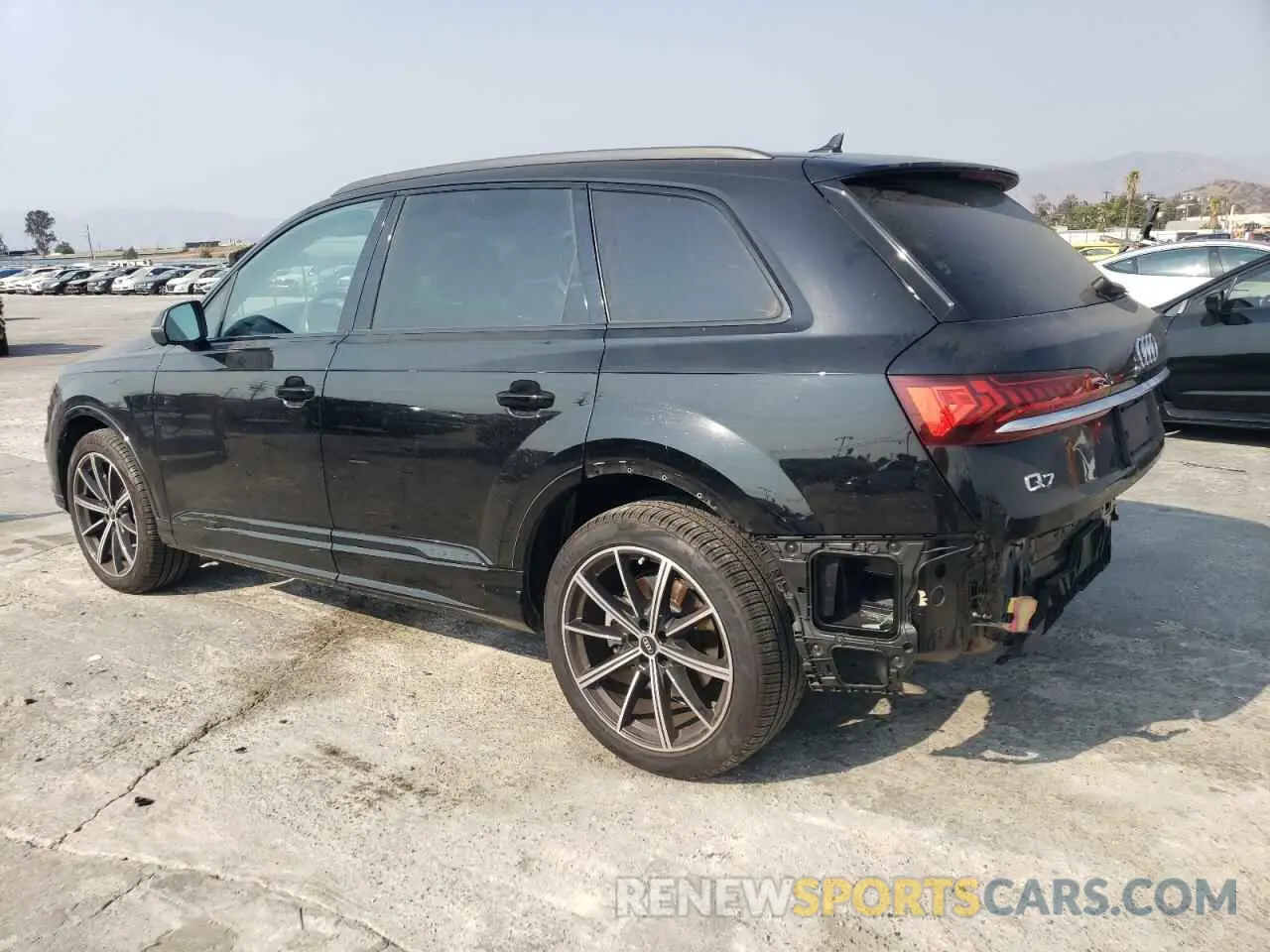 2 Photograph of a damaged car WA1LXAF79MD032246 AUDI Q7 2021