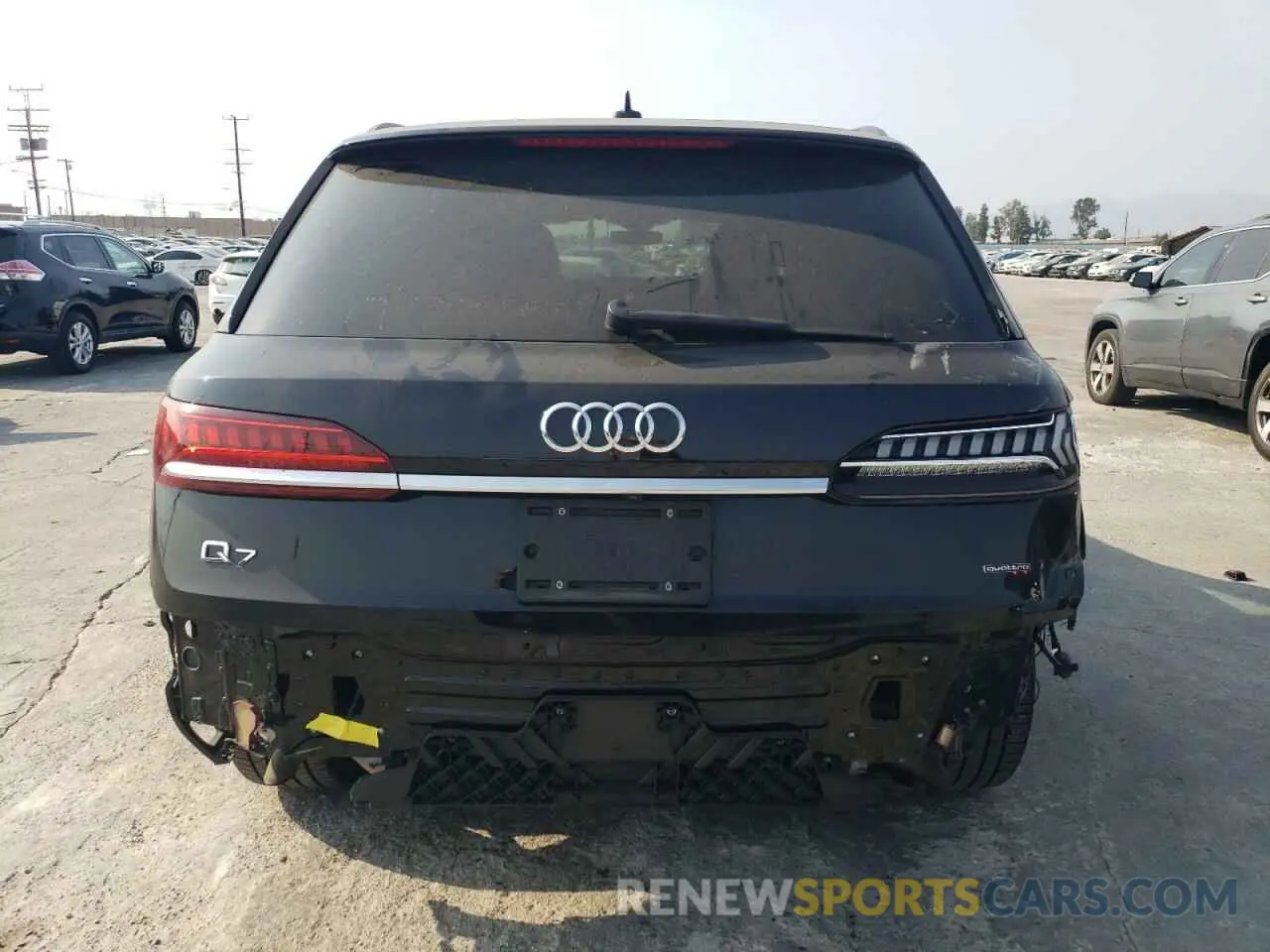 6 Photograph of a damaged car WA1LXAF79MD032246 AUDI Q7 2021