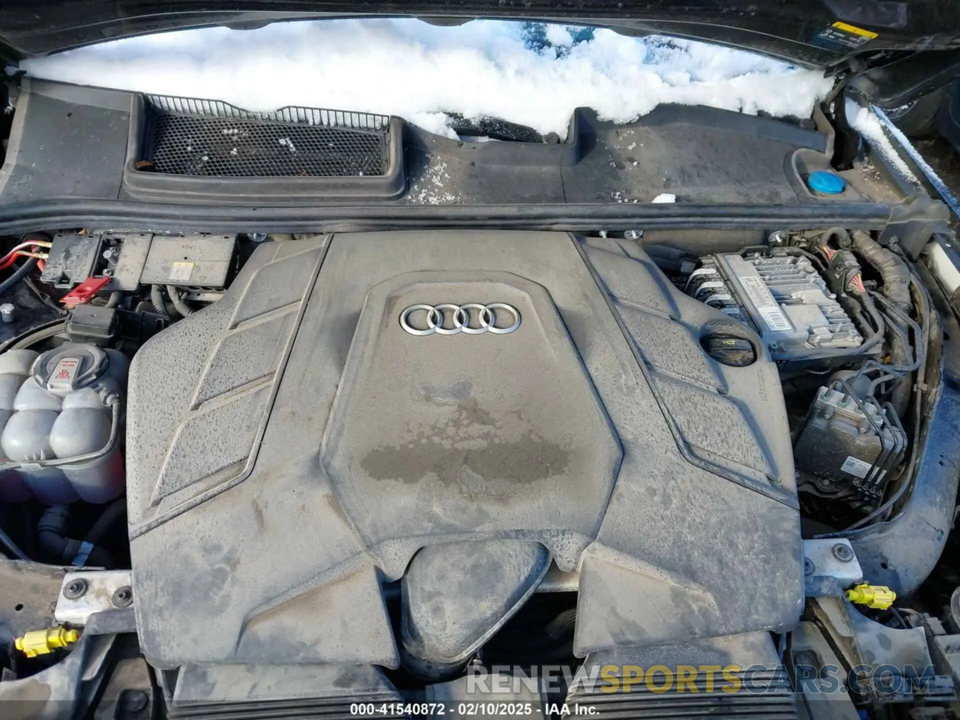 10 Photograph of a damaged car WA1LXAF79MD032540 AUDI Q7 2021