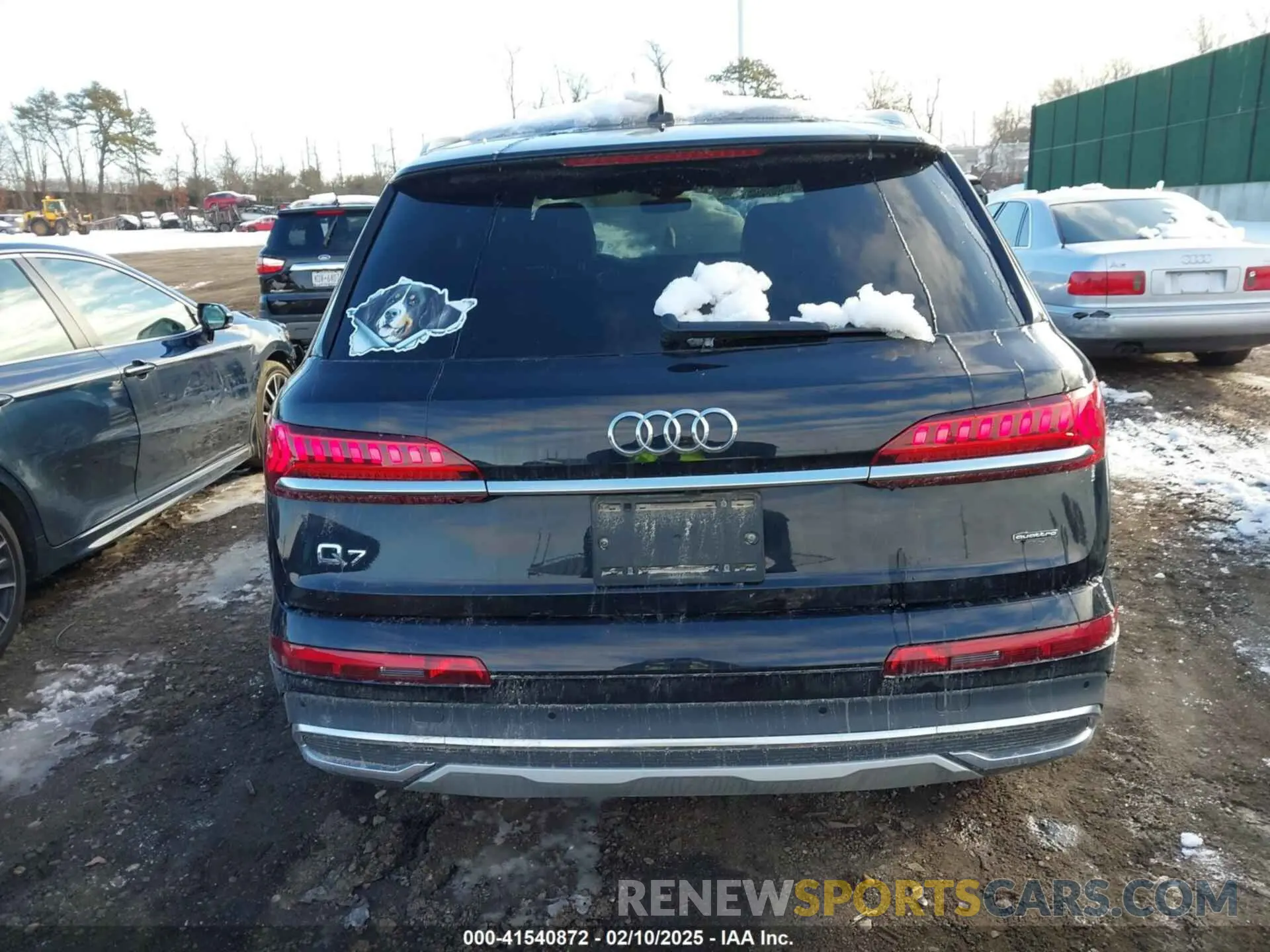 16 Photograph of a damaged car WA1LXAF79MD032540 AUDI Q7 2021