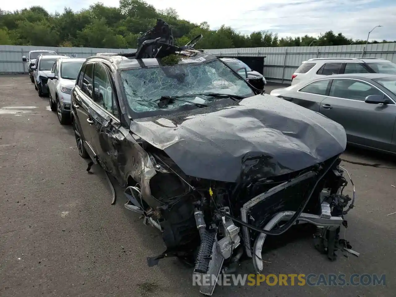 1 Photograph of a damaged car WA1LXAF79MD037706 AUDI Q7 2021