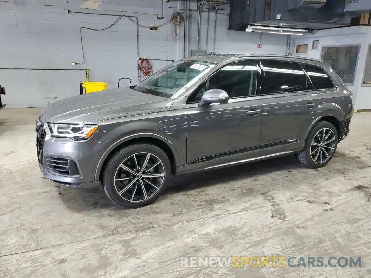 1 Photograph of a damaged car WA1LXAF7XMD035947 AUDI Q7 2021