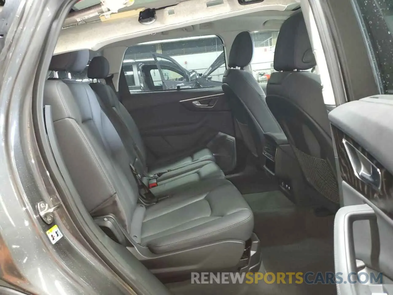 11 Photograph of a damaged car WA1LXAF7XMD035947 AUDI Q7 2021