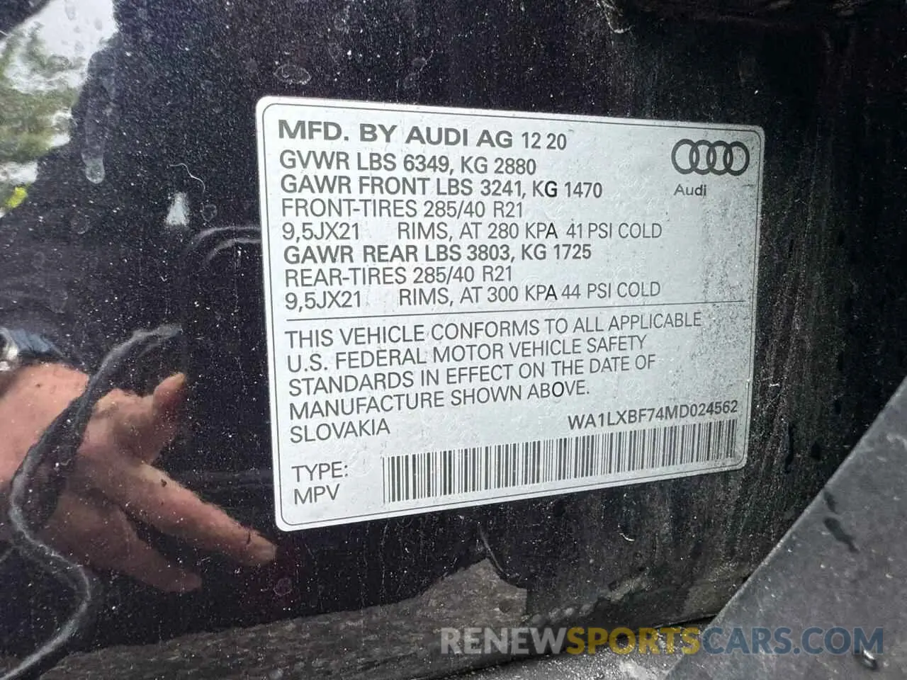 10 Photograph of a damaged car WA1LXBF74MD024562 AUDI Q7 2021