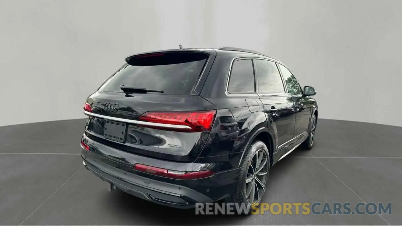 4 Photograph of a damaged car WA1LXBF74MD024562 AUDI Q7 2021