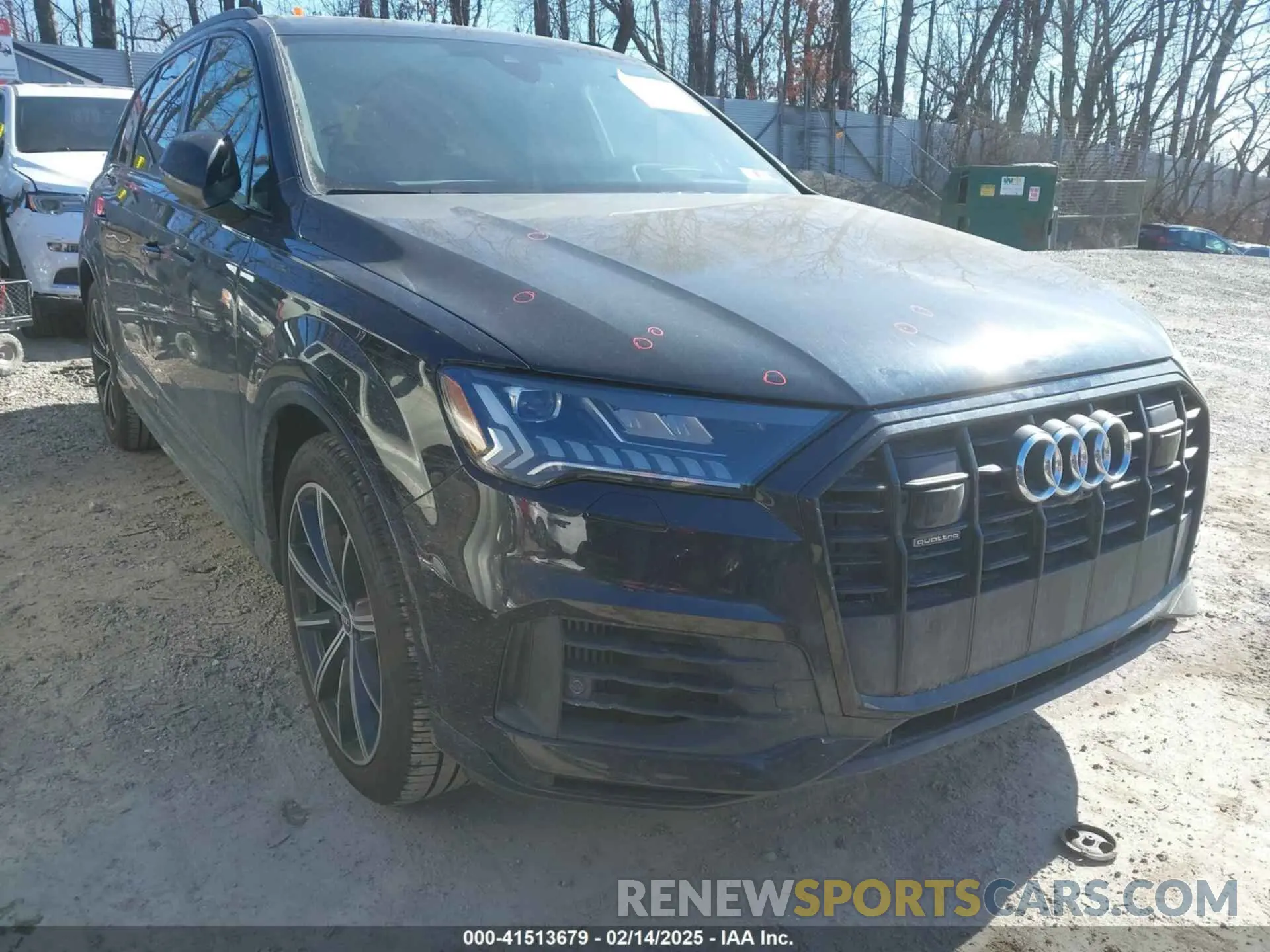 22 Photograph of a damaged car WA1VXAF70MD029485 AUDI Q7 2021